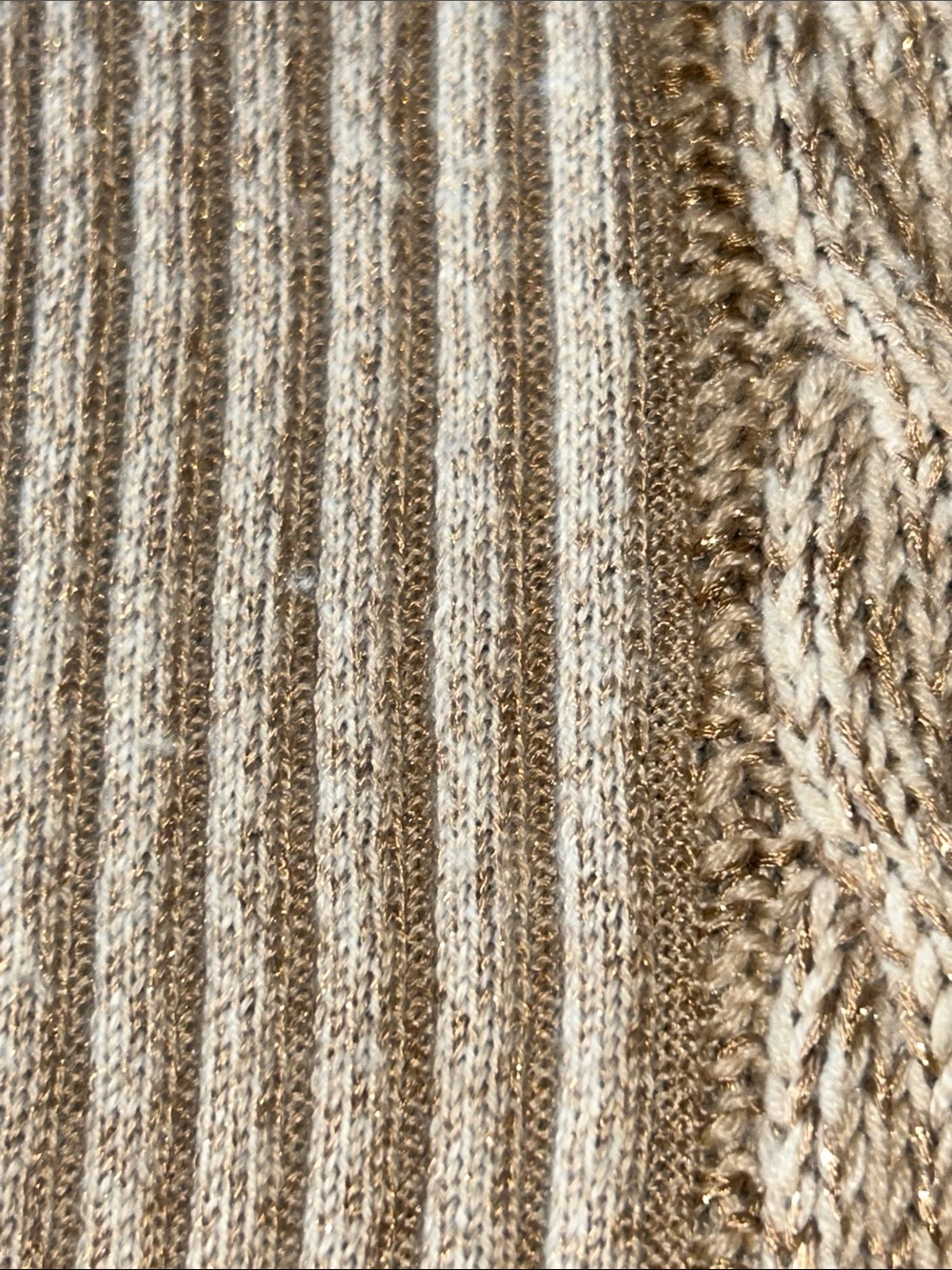 Flawless St John Cashmere Silk Wool Blend Med Cream Cable-Knit Button Sweater - Picture 4 of 12